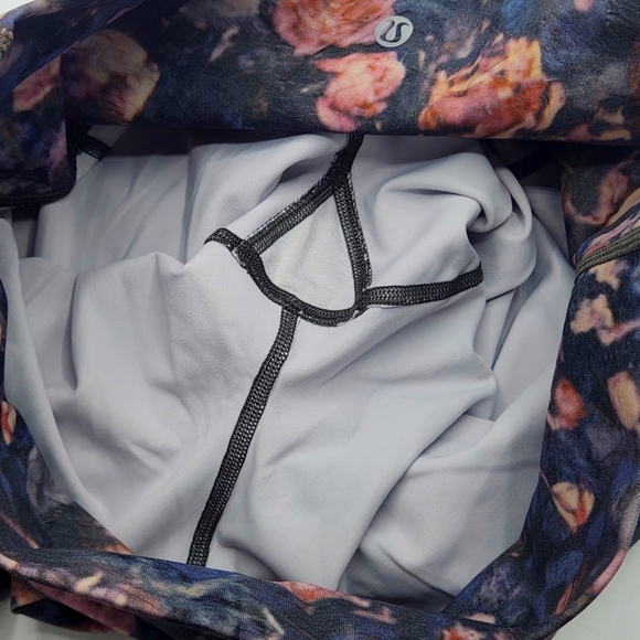 Lululemon Wunder Under Crop II Special Edition Scallop 24" Frosted Rose Multi 10 - Picture 14 of 16